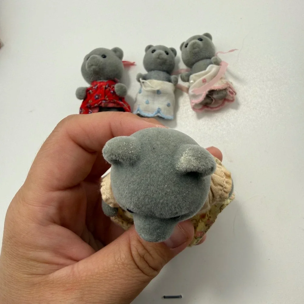 Vintage Sylvanian Families Calico Critters Evergreen Gray Bear Family Set of 6